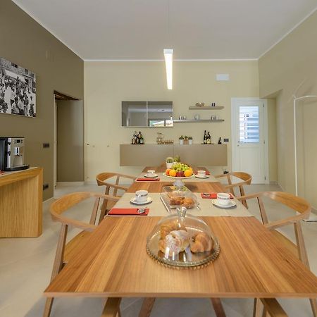 La Bifora B&B โอเลียสโต ชีเลนโต ภายนอก รูปภาพ